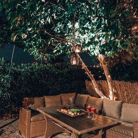 Villa Aspasia With Private Jacuzzi - Oasis Resort คอคคิโนส เปียร์โกส ภายนอก รูปภาพ