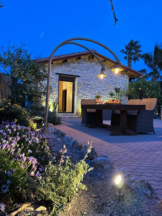 Villa Aspasia With Private Jacuzzi - Oasis Resort คอคคิโนส เปียร์โกส ภายนอก รูปภาพ