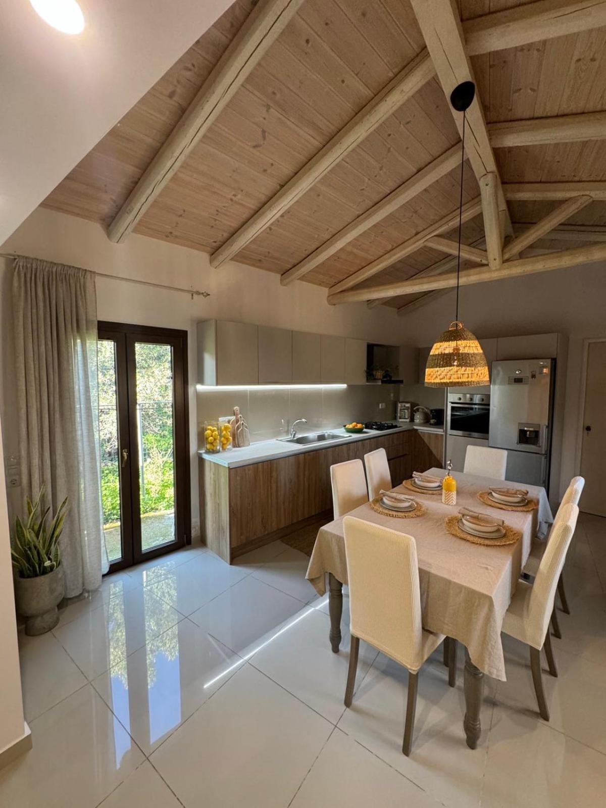 Villa Aspasia With Private Jacuzzi - Oasis Resort คอคคิโนส เปียร์โกส ภายนอก รูปภาพ