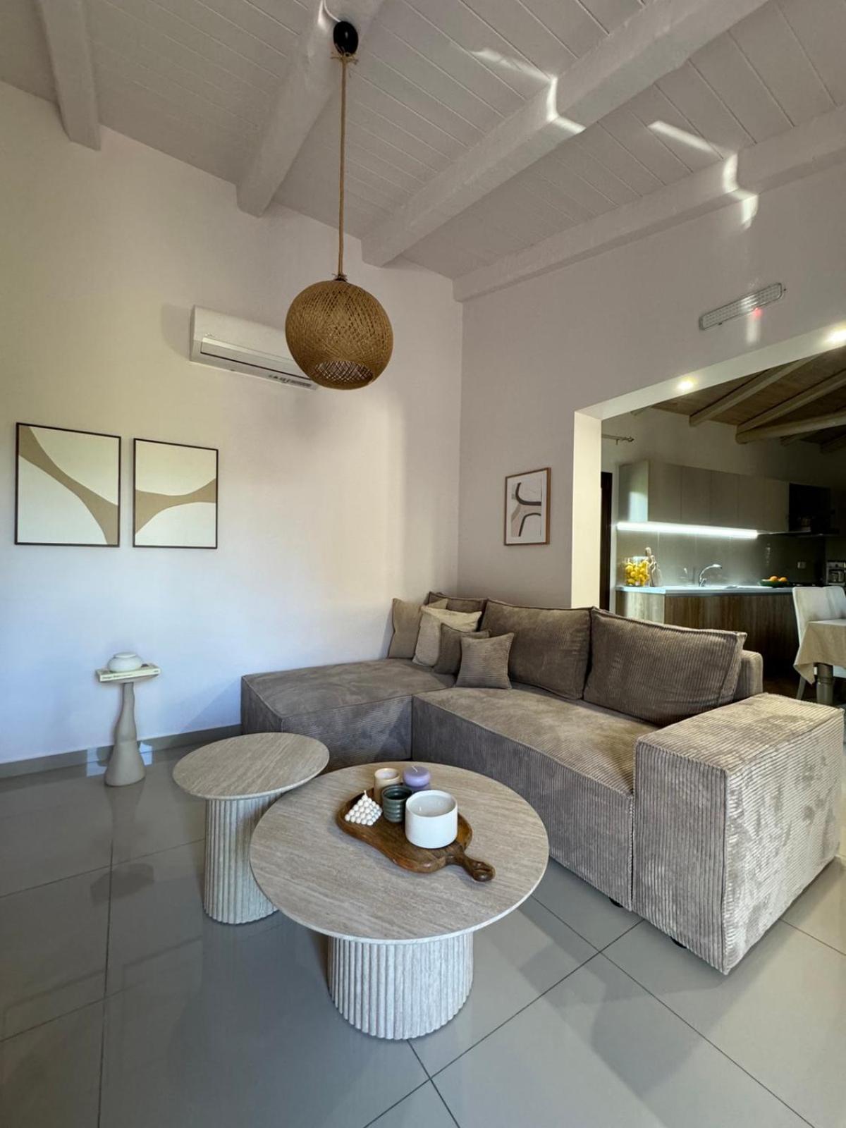 Villa Aspasia With Private Jacuzzi - Oasis Resort คอคคิโนส เปียร์โกส ภายนอก รูปภาพ